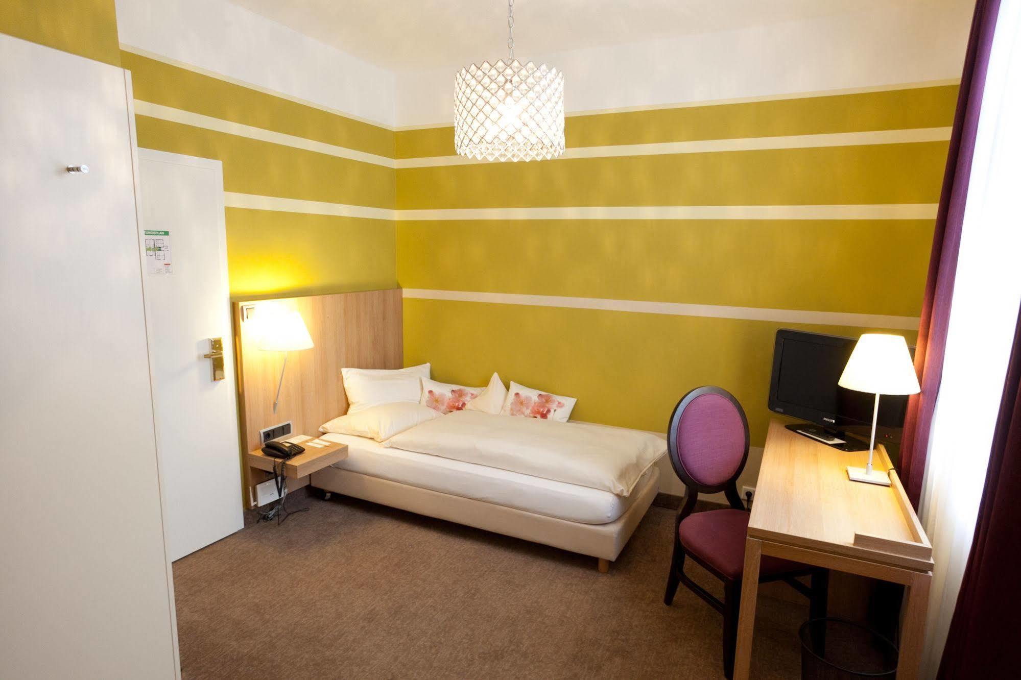 Hotel Schepers Gronau  Exterior photo